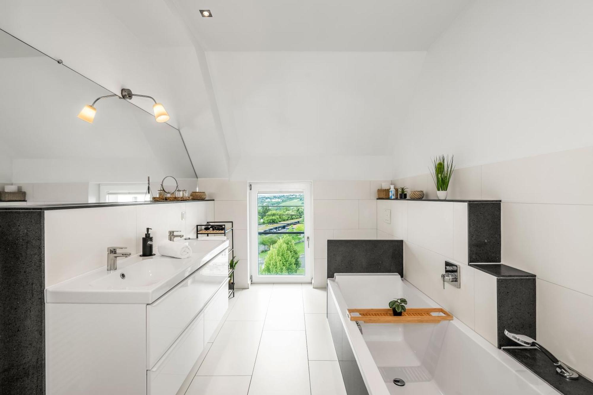 Dnd Design Loft I 170Qm I Parken I Balkon I Workstation I Netflix I Kaffee I Waschmaschine I Trockner I Xbox I Ausblick Apartment Wurzburg Ngoại thất bức ảnh
